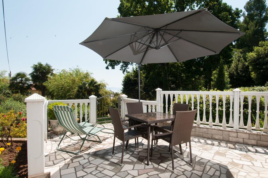 Apartments Villa Salona Опатия Стая снимка