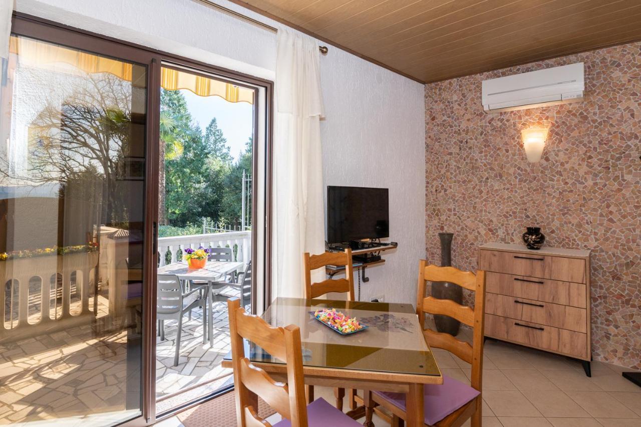 Apartments Villa Salona Опатия Екстериор снимка