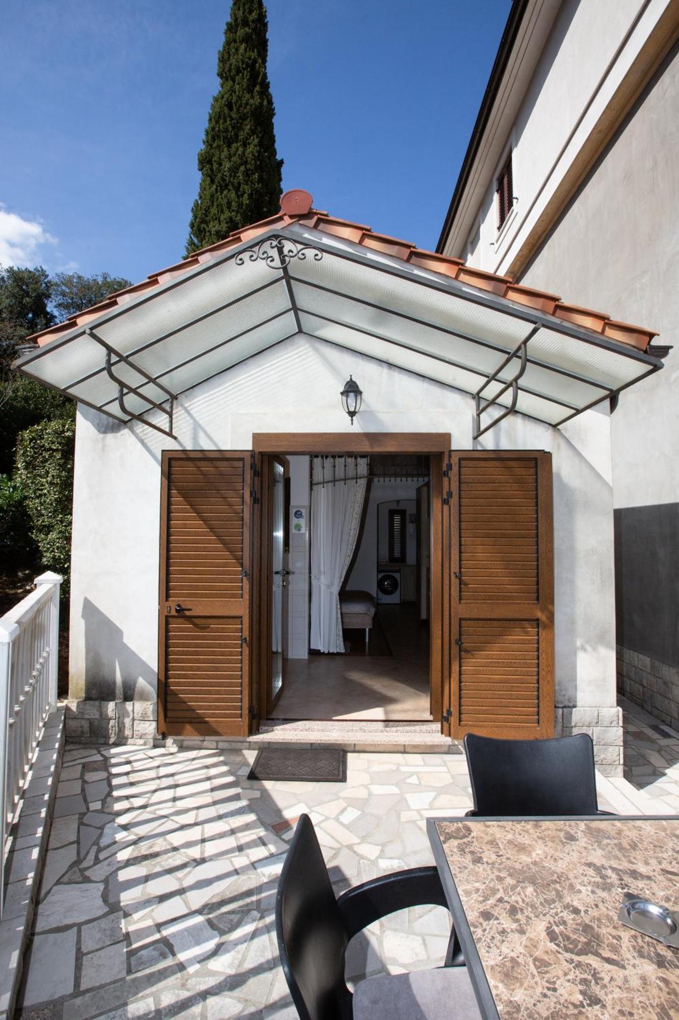Apartments Villa Salona Опатия Екстериор снимка